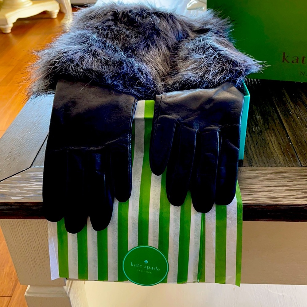 Leather gloves